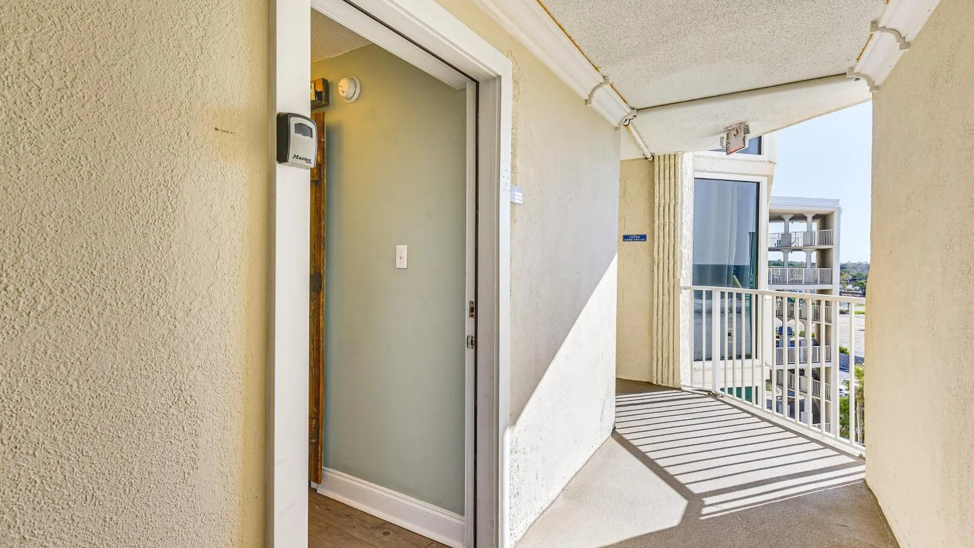 Pcb Coastal Condo With On-Site Beach Access! Panama City Beach 0*,
