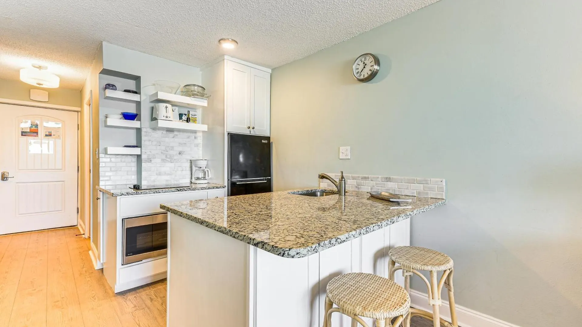 Pcb Coastal Condo With On-Site Beach Access! Panama City Beach 0*,  United States